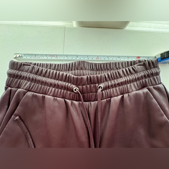 Loft Faux Leather Cropped Pull On Pants Size Petite Small - Picture 6 of 10